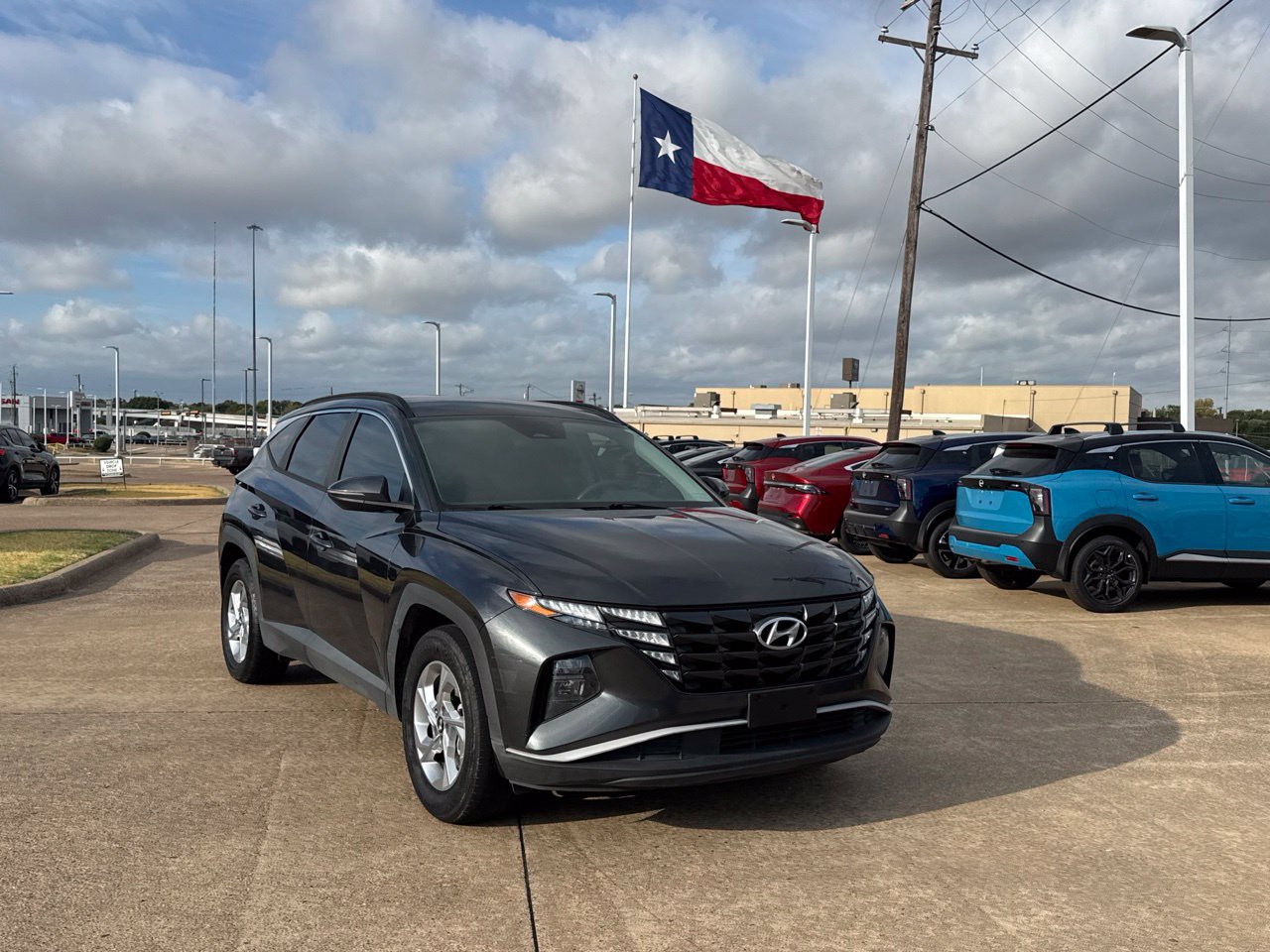 Used 2023 Hyundai Tucson SEL FWD image 3