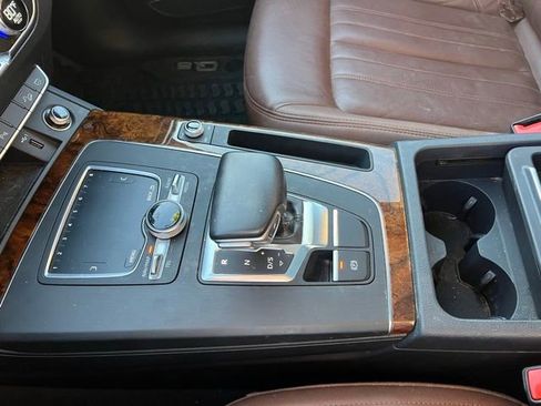 Used 2018 Audi Q5 2.0T Premium Plus w/ Premium Plus Package image 25