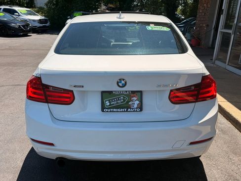 Used 2014 BMW 320i xDrive Sedan AWD/4WD image 3