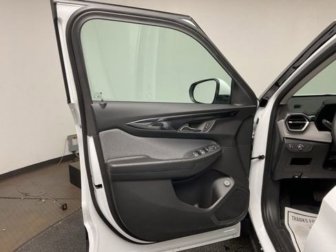 New 2026 Chevrolet TrailBlazer LT w/ Convenience Package image 9