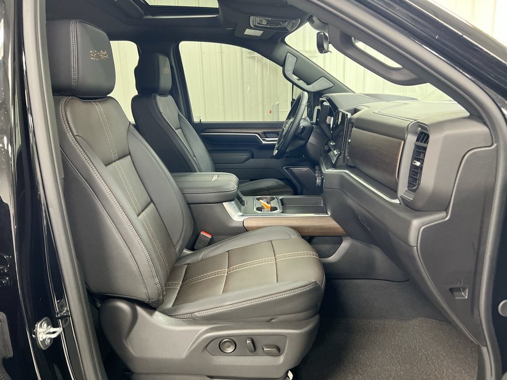 Used 2026 Chevrolet Silverado 2500 High Country w/ High Country Premium Package AWD/4WD image 23