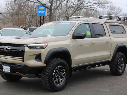 Certified 2023 Chevrolet Colorado ZR2 w/ ZR2 Convenience Package III image 3