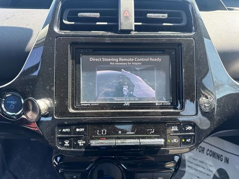 Used 2019 Toyota Prius XLE image 20