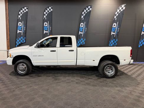 Used 2004 Dodge Ram 3500 Truck SLT w/ Sport Appearance Group AWD/4WD image 2