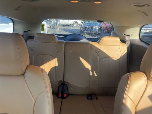 Used 2017 Buick Enclave Leather FWD image 8