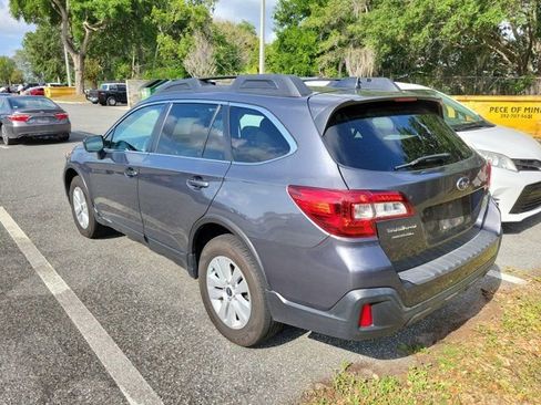 Used 2018 Subaru Outback 2.5i Premium AWD/4WD image 6