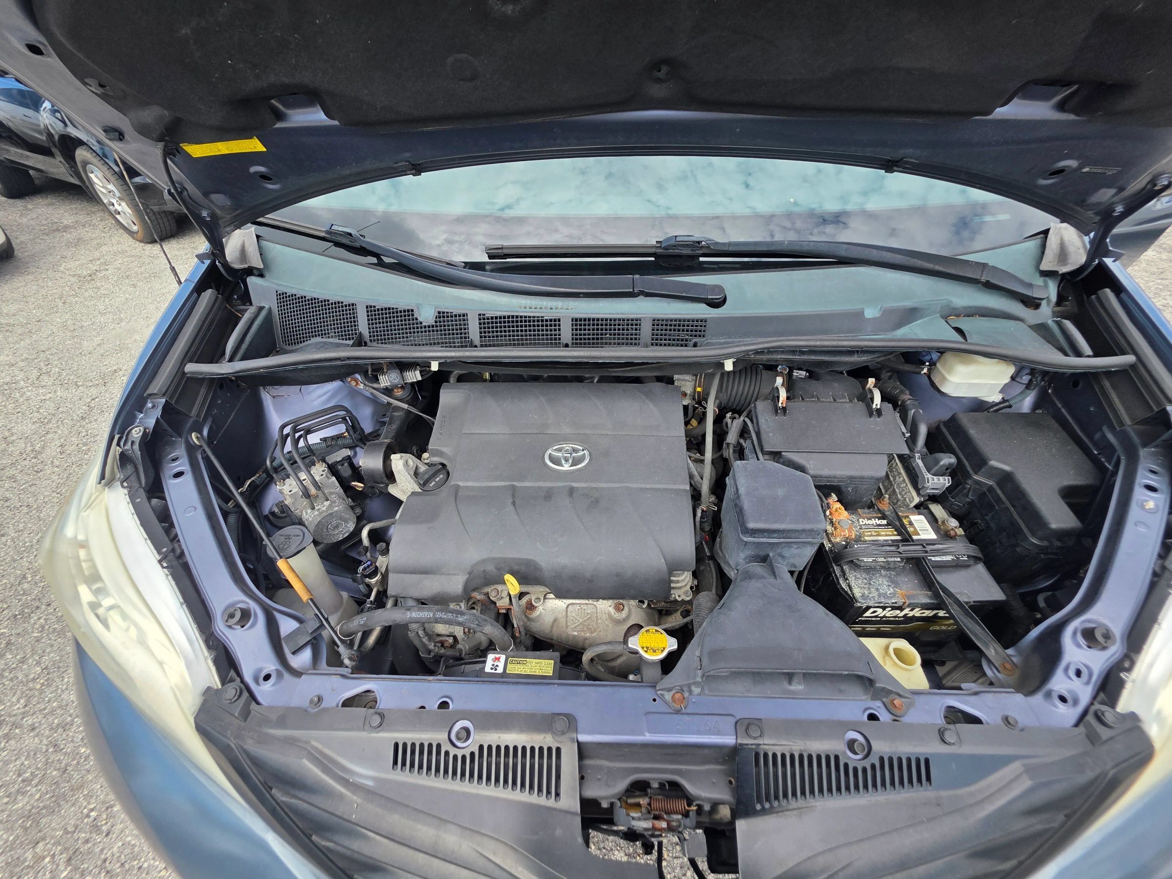 Used 2014 Toyota Sienna L FWD image 24