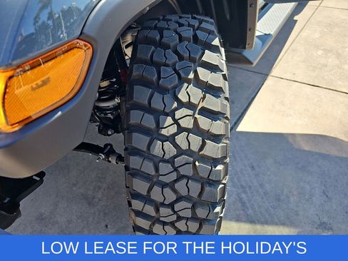 New 2025 Jeep Gladiator Willys image 33