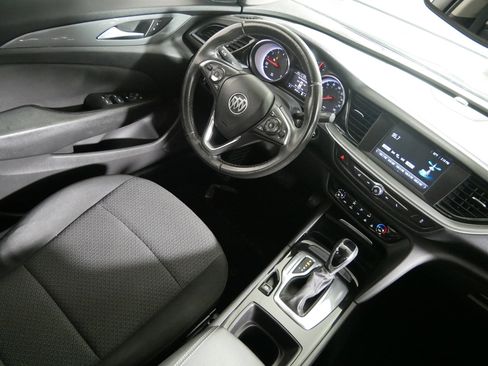 Certified 2018 Buick Regal Preferred image 9