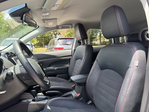 Used 2025 Mitsubishi Outlander Sport SE AWD/4WD image 9