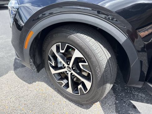 Certified 2025 Kia Sportage EX FWD image 36
