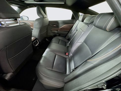 Certified 2024 Toyota Crown w/ Advanced Technology Package AWD/4WD image 21