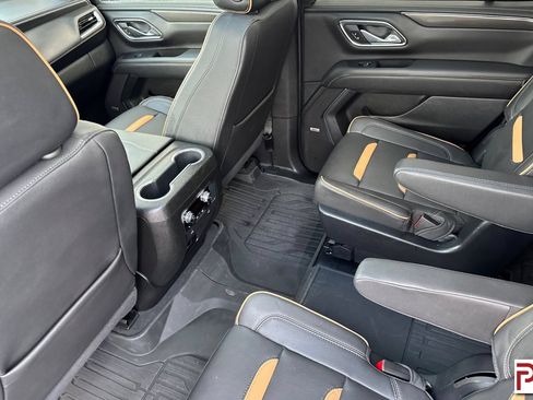 Used 2024 GMC Yukon AT4 w/ Technology Package AWD/4WD image 13