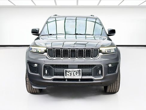 Used 2023 Jeep Grand Cherokee L Overland AWD/4WD image 2