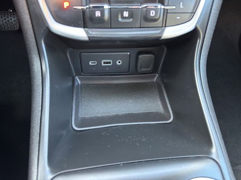 Used 2023 GMC Terrain SLE w/ Driver Convenience Package image 20