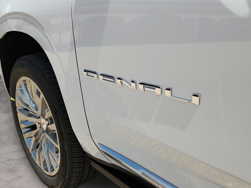 New 2026 GMC Yukon Denali AWD/4WD image 24