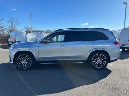 Used 2026 Mercedes-Benz GLS 580 4MATIC image 4