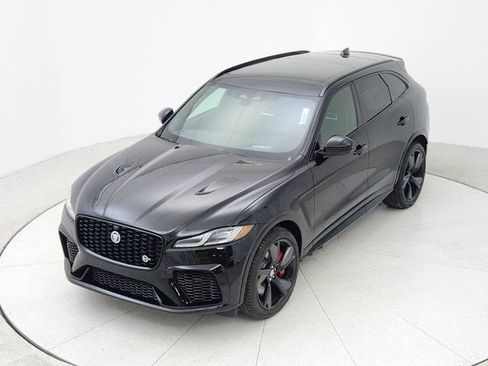 Certified 2025 Jaguar F-PACE SVR image 13