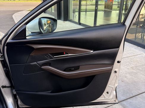 Used 2022 MAZDA CX-30 AWD 2.5 S w/ Premium Package image 17