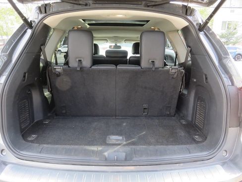 Used 2018 Nissan Pathfinder SL w/ SL Premium Package AWD/4WD image 27