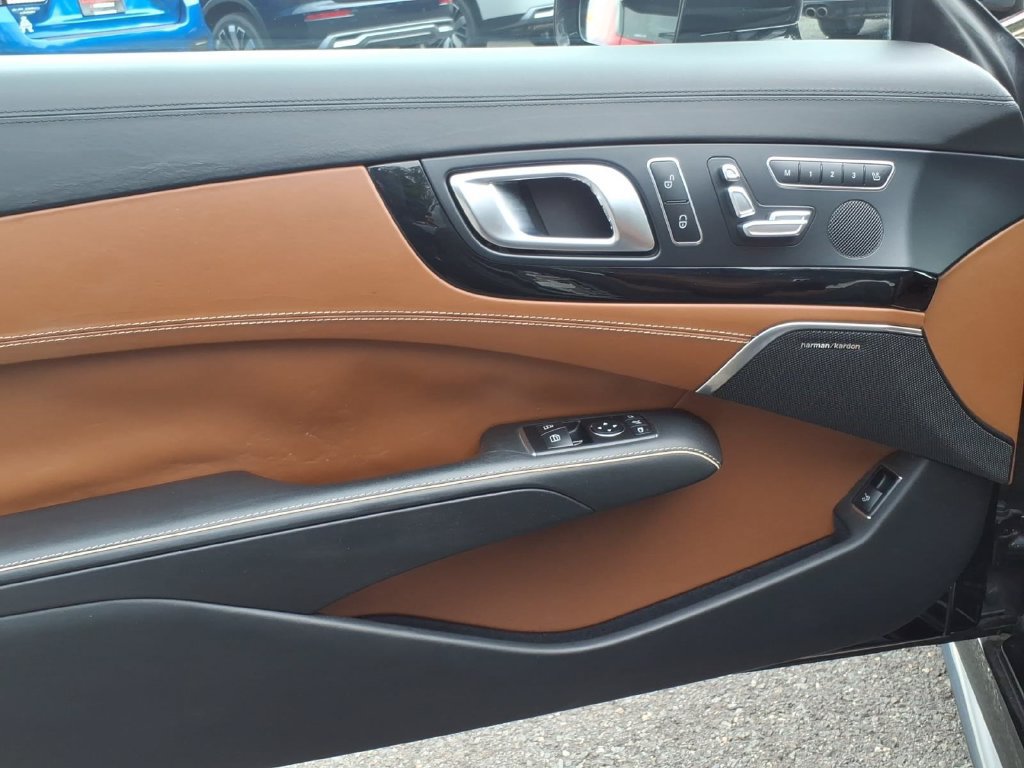 Used 2018 Mercedes-Benz SL 550 image 15