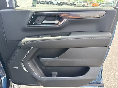 New 2026 GMC Yukon XL Elevation w/ Elevation Premium Package AWD/4WD image 39