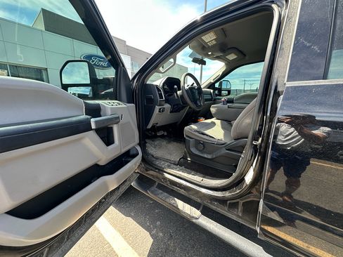 Used 2017 Ford F350 XLT w/ Camper Package AWD/4WD image 19