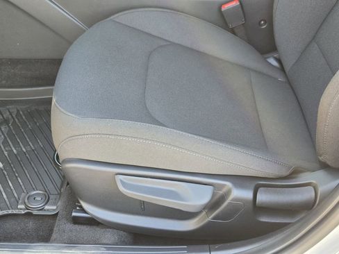 New 2026 Kia K4 FWD image 19