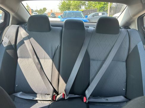 Used 2025 Nissan Versa SV FWD image 33
