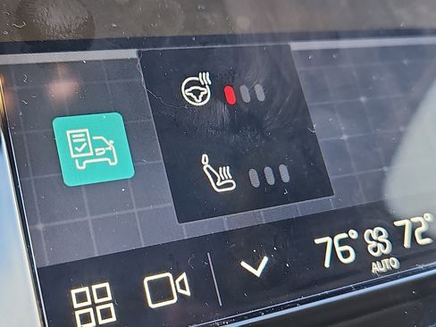 Used 2024 Volvo XC90 B6 Plus image 12