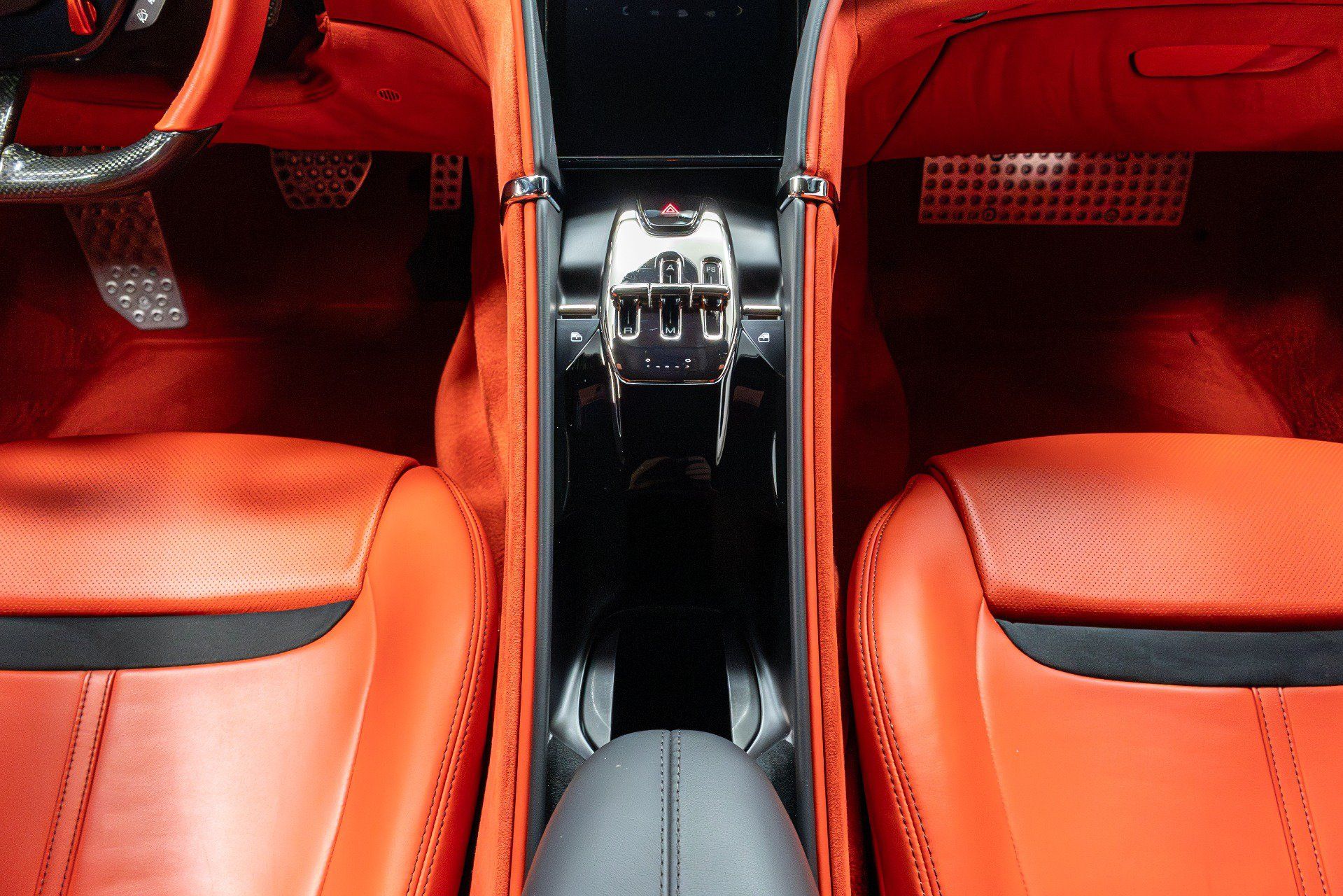 Used 2022 Ferrari Roma RWD image 33