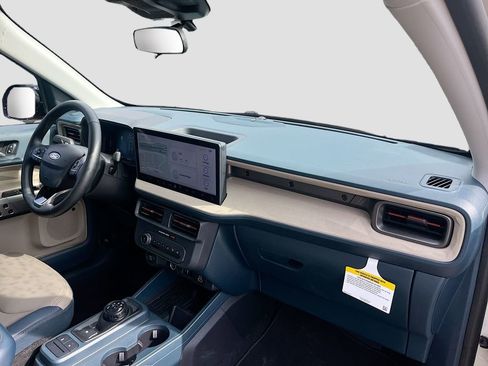 Used 2025 Ford Maverick Lariat AWD/4WD image 29