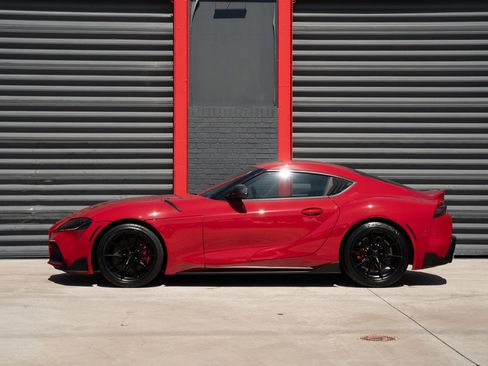 Used 2025 Toyota Supra RWD image 4