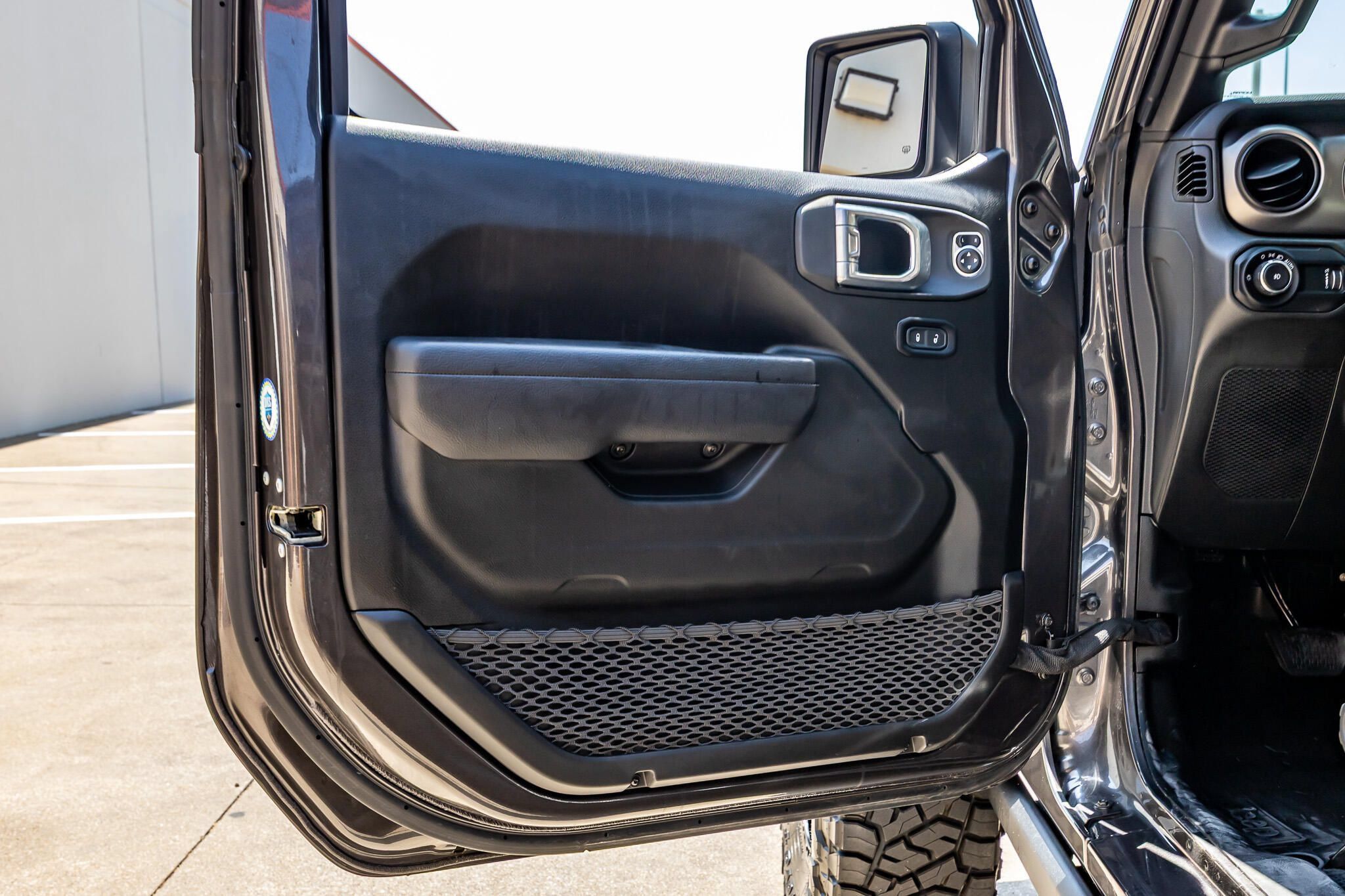 Used 2023 Jeep Wrangler Unlimited Sport AWD/4WD image 44