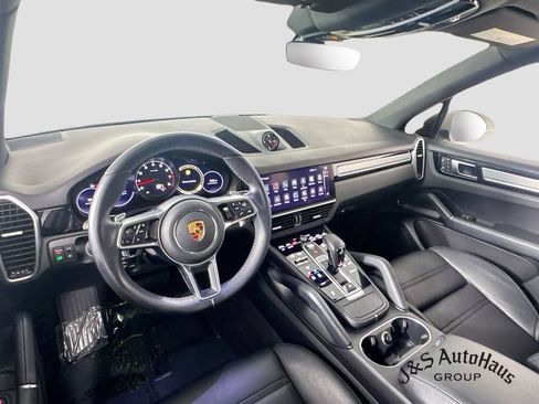 Used 2023 Porsche Cayenne Platinum Edition AWD/4WD image 30