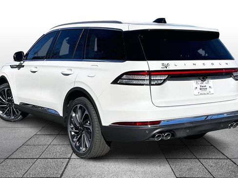 New 2026 Lincoln Aviator Reserve image 3