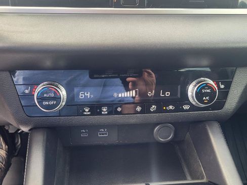 Used 2023 Mitsubishi Outlander SE AWD/4WD image 21