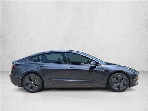 Used 2021 Tesla Model 3 Standard Range Plus RWD image 4