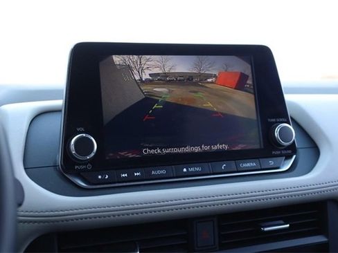 Certified 2023 Nissan Rogue SV image 12