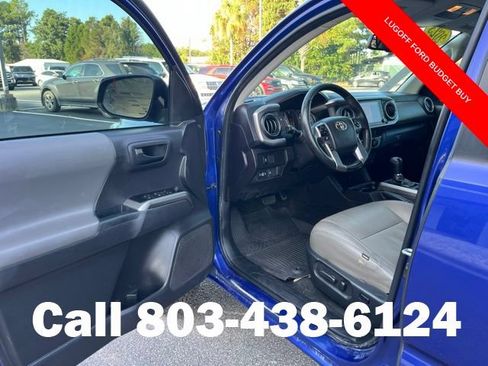 Used 2023 Toyota Tacoma SR5 AWD/4WD image 5