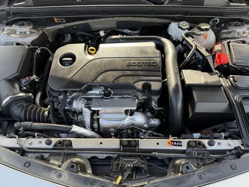 Used 2024 Chevrolet Malibu LT image 31