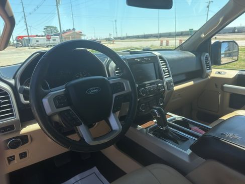 Used 2015 Ford F150 Lariat w/ Equipment Group 501A Mid AWD/4WD image 8