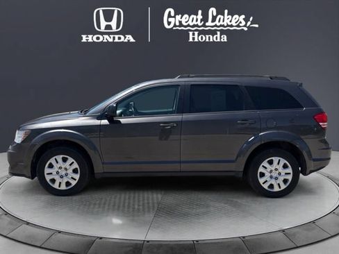 Used 2017 Dodge Journey SE w/ Flexible Seating Group FWD image 3