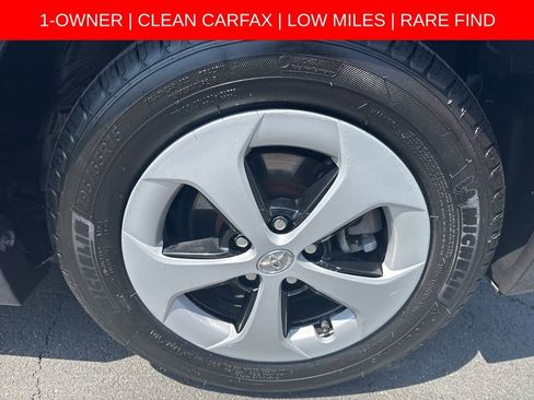 Used 2015 Toyota Prius Two FWD image 11