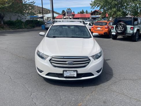 Used 2017 Ford Taurus SEL w/ Equipment Group 201A FWD image 8