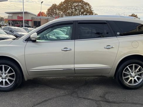 Used 2015 Buick Enclave Leather image 2