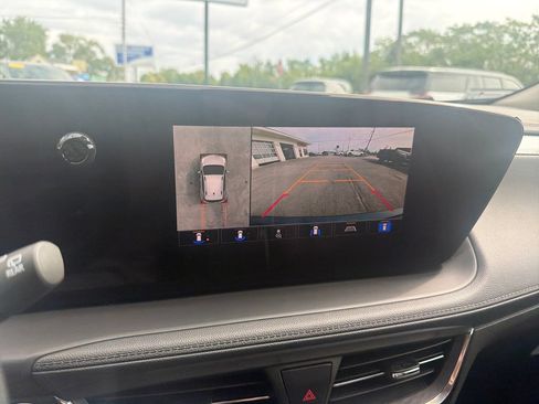 Used 2024 Buick Encore GX Avenir w/ Avenir Technology Package AWD/4WD image 22