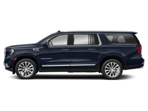 Used 2024 GMC Yukon XL Denali w/ Advanced Technology Package AWD/4WD image 3