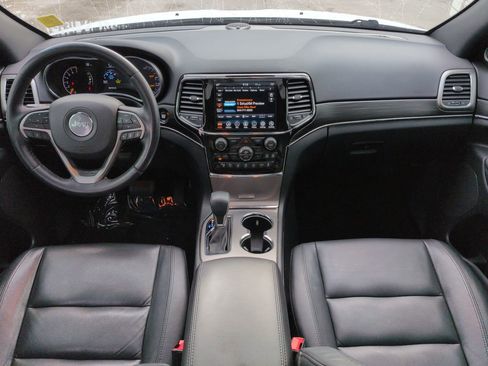 Certified 2022 Jeep Grand Cherokee Limited w/ Trailer Tow Group IV image 14