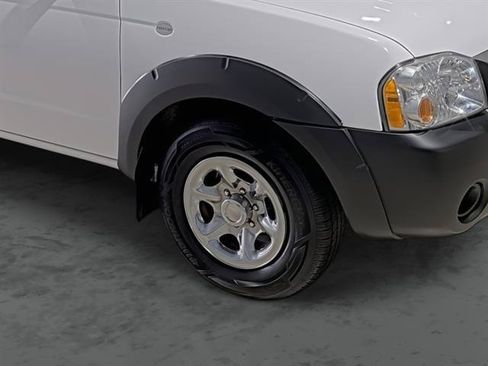 Used 2004 Nissan Frontier XE w/ (BGP) Basic Gear Pkg RWD image 15